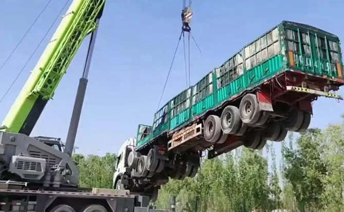 库车道路脱困救援案例